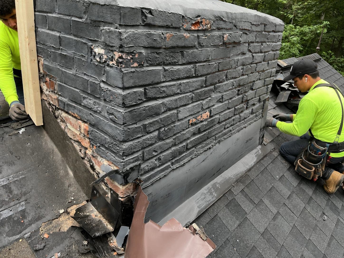 Leaking chimney repair